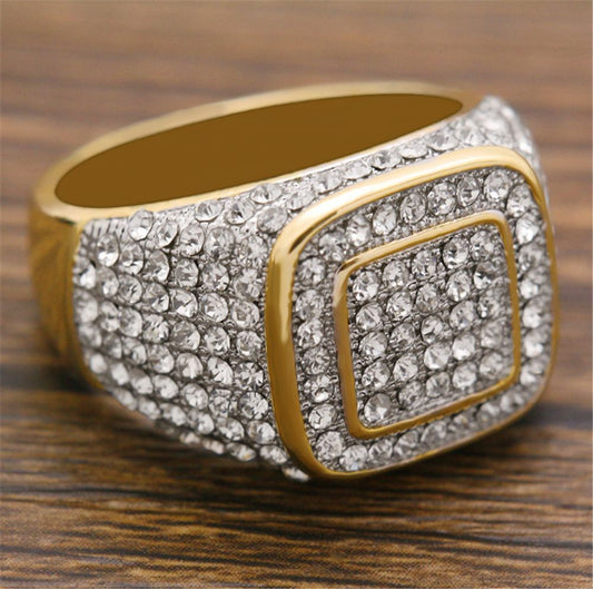 Anillo de diamantes estilo hip hop