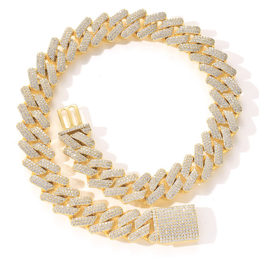 Collar de hip hop con incrustaciones de circonita